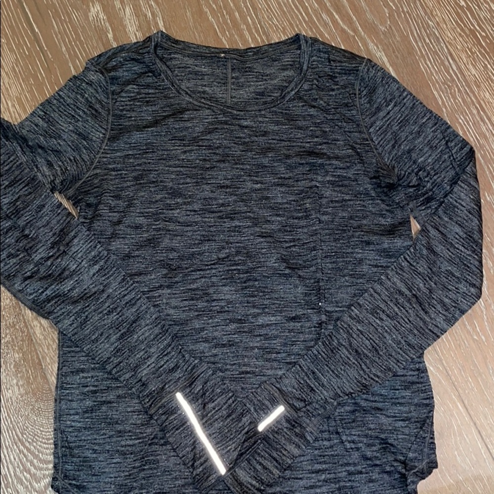 Long sleeve gray lulu